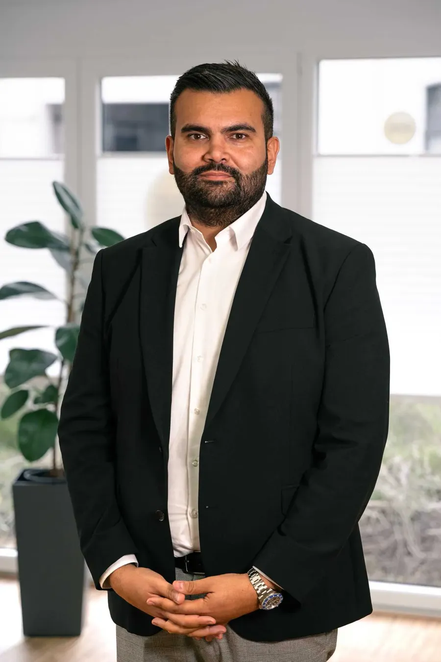 Galal Sattar im Gespräch in seinem Büro
